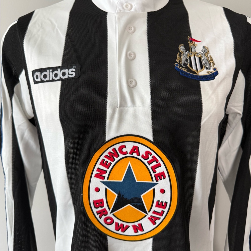 Alan Shearer Newcastle United New Men’s Retro Home Long Sleeve Soccer Jersey - Picture 5 of 10